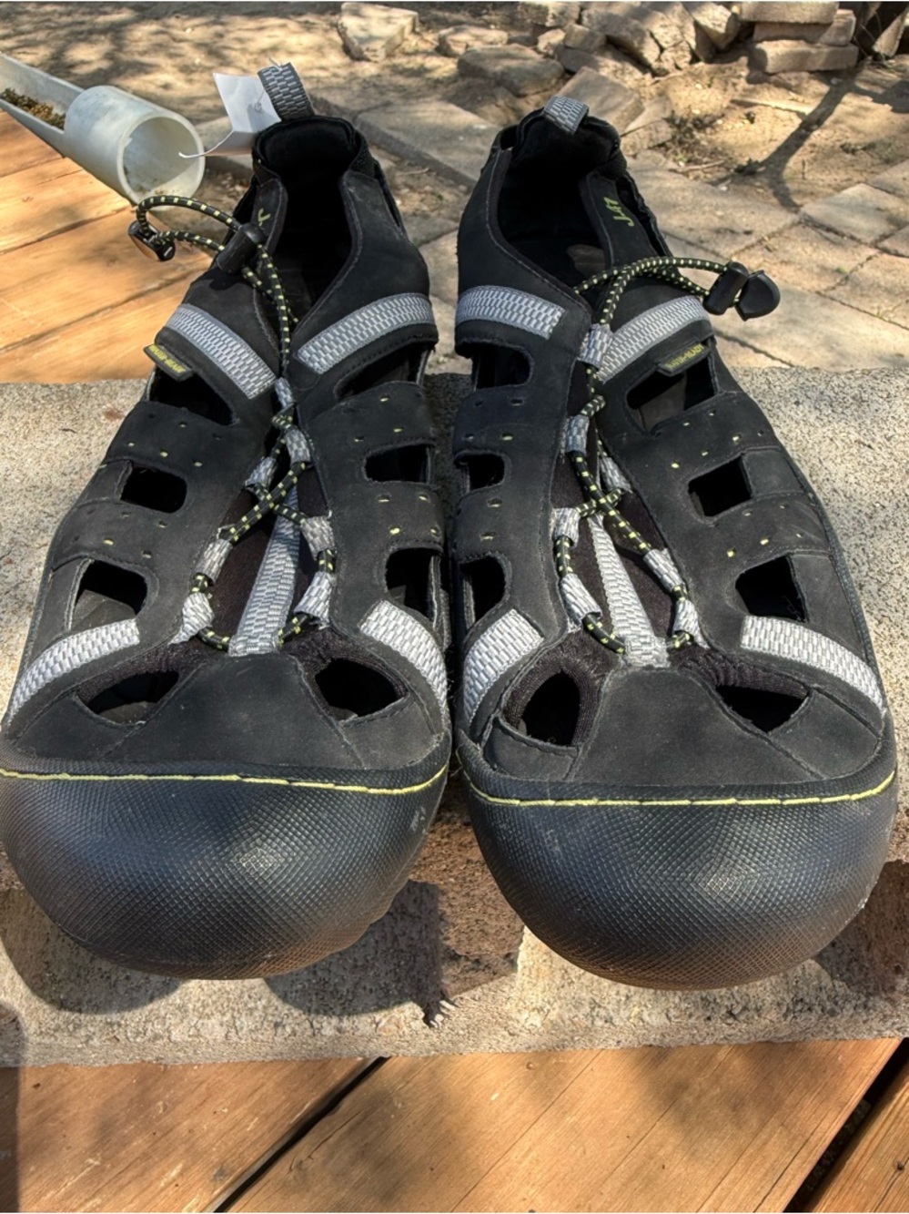 J-41 Men's Groove II Water Shoe Black